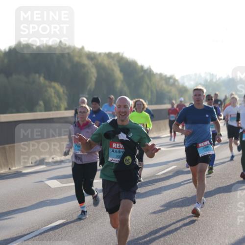 03.10.2025 - Köhlbrandbrückenlauf Jannik Wohlers http://msf.ph/oto/9063092 03.10.2025 09:16:03 Position 3 307, 1357 meine-sportfotos.de