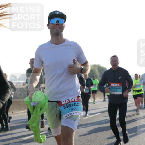 03.10.2025 - Köhlbrandbrückenlauf Jannik Wohlers http://msf.ph/oto/9063093 03.10.2025 09:23:54 Position 3 1938, 2308 meine-sportfotos.de