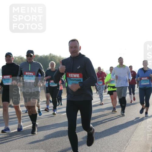 03.10.2025 - Köhlbrandbrückenlauf Jannik Wohlers http://msf.ph/oto/9063101 03.10.2025 09:23:54 Position 3 2783, 2000, 0 meine-sportfotos.de