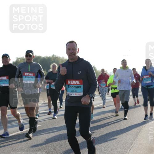 03.10.2025 - Köhlbrandbrückenlauf Jannik Wohlers http://msf.ph/oto/9063108 03.10.2025 09:23:54 Position 3 2784, 2782, 2783, 2308 meine-sportfotos.de