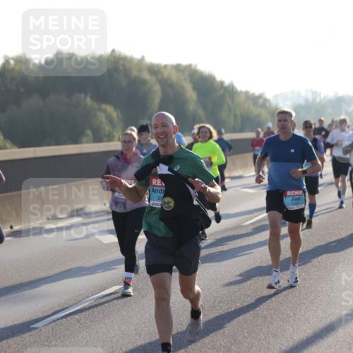 03.10.2025 - Köhlbrandbrückenlauf Jannik Wohlers http://msf.ph/oto/9063109 03.10.2025 09:16:04 Position 3 30 meine-sportfotos.de