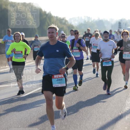 03.10.2025 - Köhlbrandbrückenlauf Jannik Wohlers http://msf.ph/oto/9063127 03.10.2025 09:16:04 Position 3 1312, 1357, 1415 meine-sportfotos.de
