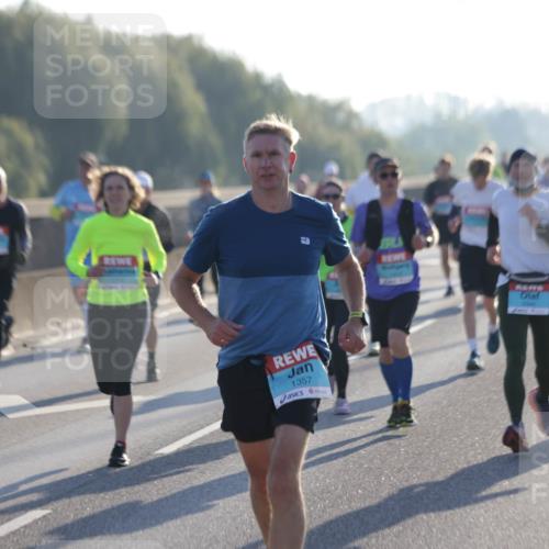 03.10.2025 - Köhlbrandbrückenlauf Jannik Wohlers http://msf.ph/oto/9063139 03.10.2025 09:16:05 Position 3 1357 meine-sportfotos.de