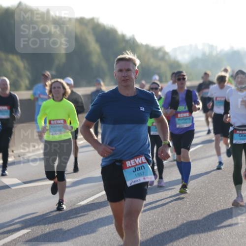 03.10.2025 - Köhlbrandbrückenlauf Jannik Wohlers http://msf.ph/oto/9063143 03.10.2025 09:16:05 Position 3 1970, 1357, 3344 meine-sportfotos.de