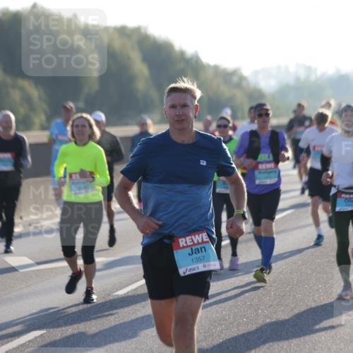 03.10.2025 - Köhlbrandbrückenlauf Jannik Wohlers http://msf.ph/oto/9063145 03.10.2025 09:16:05 Position 3 1357 meine-sportfotos.de