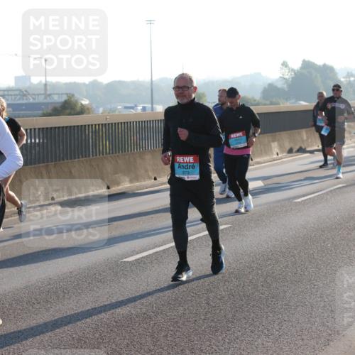 03.10.2025 - Köhlbrandbrückenlauf Lena Gebhardt http://msf.ph/oto/9063156 03.10.2025 09:20:40 Position 1 1873 meine-sportfotos.de