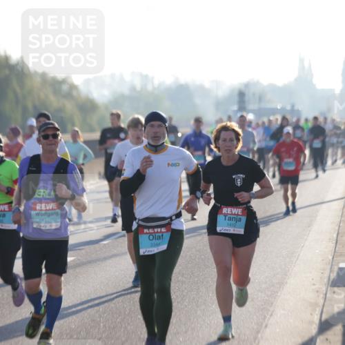 03.10.2025 - Köhlbrandbrückenlauf Jannik Wohlers http://msf.ph/oto/9063164 03.10.2025 09:16:06 Position 3 1415, 3344, 1412 meine-sportfotos.de