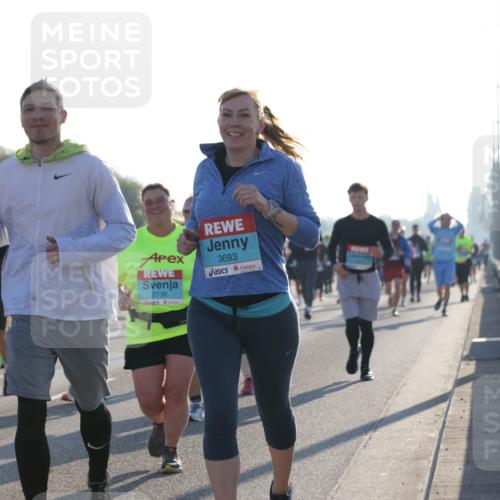 03.10.2025 - Köhlbrandbrückenlauf Jannik Wohlers http://msf.ph/oto/9063169 03.10.2025 09:23:57 Position 3 2741, 2738, 3693 meine-sportfotos.de