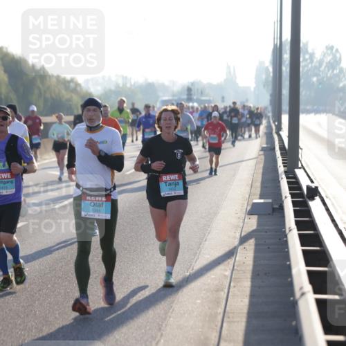 03.10.2025 - Köhlbrandbrückenlauf Jannik Wohlers http://msf.ph/oto/9063213 03.10.2025 09:16:07 Position 3 1415, 3344, 1412 meine-sportfotos.de