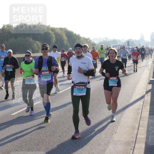 03.10.2025 - Köhlbrandbrückenlauf Jannik Wohlers http://msf.ph/oto/9063260 03.10.2025 09:16:07 Position 3 1415, 3344, 1412 meine-sportfotos.de