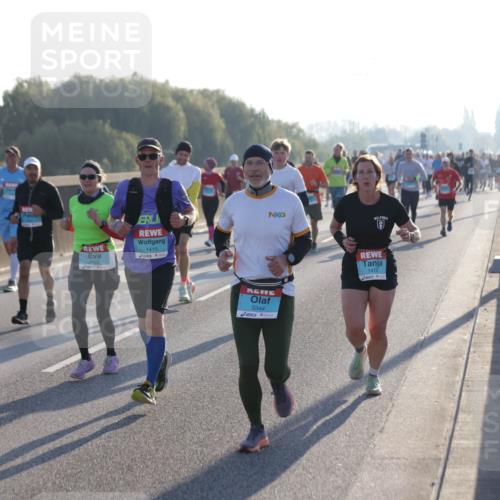 03.10.2025 - Köhlbrandbrückenlauf Jannik Wohlers http://msf.ph/oto/9063265 03.10.2025 09:16:08 Position 3 1415, 3344, 1412 meine-sportfotos.de