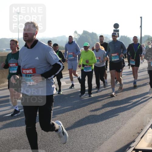 03.10.2025 - Köhlbrandbrückenlauf Lena Gebhardt http://msf.ph/oto/9063278 03.10.2025 09:20:45 Position 1 1699, 1505 meine-sportfotos.de