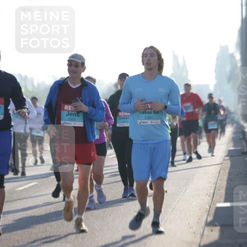 03.10.2025 - Köhlbrandbrückenlauf Jannik Wohlers http://msf.ph/oto/9063287 03.10.2025 09:24:03 Position 3 2, 2239, 2382, 2271, 2384 meine-sportfotos.de