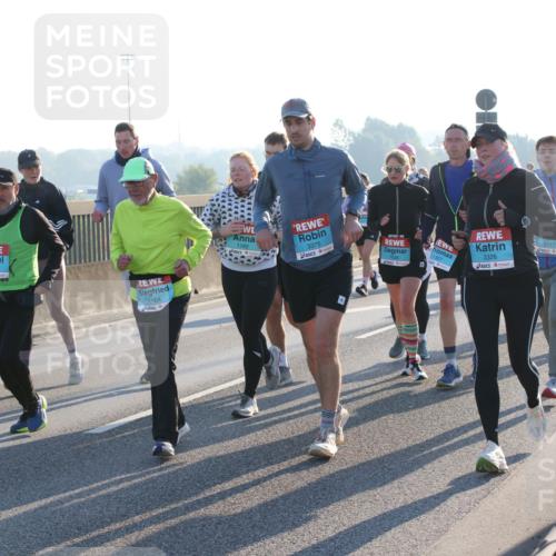 03.10.2025 - Köhlbrandbrückenlauf Lena Gebhardt http://msf.ph/oto/9063320 03.10.2025 09:20:47 Position 1 1674, 1164, 1162, 3375, 1307, 3326, 2117 meine-sportfotos.de