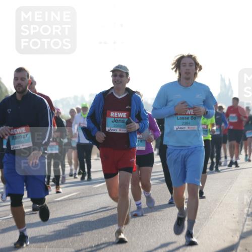 03.10.2025 - Köhlbrandbrückenlauf Jannik Wohlers http://msf.ph/oto/9063345 03.10.2025 09:24:04 Position 3 2239, 2382, 2384 meine-sportfotos.de