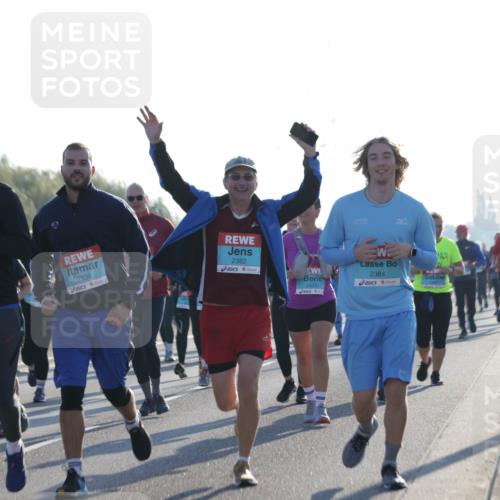 03.10.2025 - Köhlbrandbrückenlauf Jannik Wohlers http://msf.ph/oto/9063403 03.10.2025 09:24:06 Position 3 2383, 2239, 2382, 2637, 2384 meine-sportfotos.de