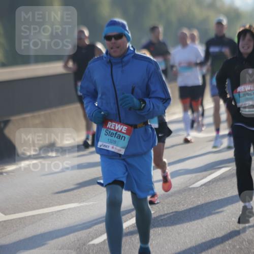 03.10.2025 - Köhlbrandbrückenlauf Jannik Wohlers http://msf.ph/oto/9063414 03.10.2025 09:16:16 Position 3 1328, 1673 meine-sportfotos.de
