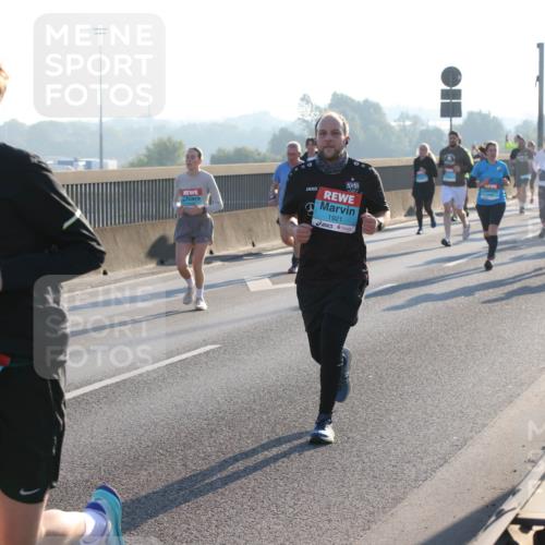 03.10.2025 - Köhlbrandbrückenlauf Lena Gebhardt http://msf.ph/oto/9063485 03.10.2025 09:20:54 Position 1 3186, 18, 1921, 7, 12, 1933 meine-sportfotos.de