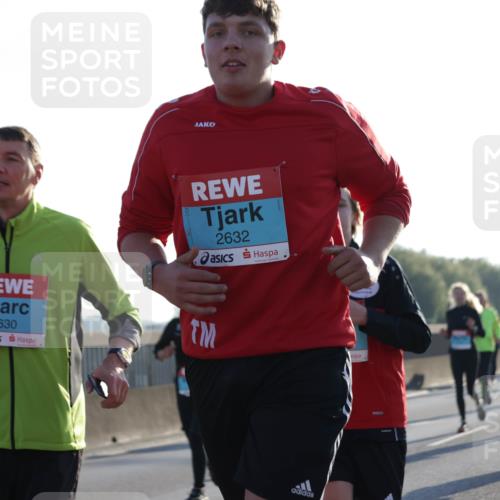 03.10.2025 - Köhlbrandbrückenlauf Jannik Wohlers http://msf.ph/oto/9063690 03.10.2025 09:24:20 Position 3 2632, 2630 meine-sportfotos.de