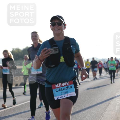 03.10.2025 - Köhlbrandbrückenlauf Jannik Wohlers http://msf.ph/oto/9063749 03.10.2025 09:24:23 Position 3 2320, 2830 meine-sportfotos.de