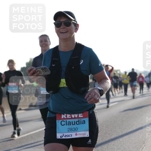 03.10.2025 - Köhlbrandbrückenlauf Jannik Wohlers http://msf.ph/oto/9063760 03.10.2025 09:24:23 Position 3 2830 meine-sportfotos.de