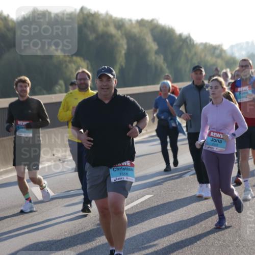 03.10.2025 - Köhlbrandbrückenlauf Jannik Wohlers http://msf.ph/oto/9063810 03.10.2025 09:24:31 Position 3 1518, 2551, 2439 meine-sportfotos.de