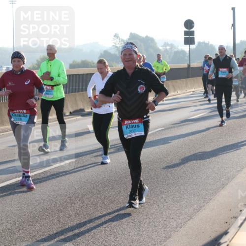 03.10.2025 - Köhlbrandbrückenlauf Lena Gebhardt http://msf.ph/oto/9063820 03.10.2025 09:21:06 Position 1 3748, 1633, 3017 meine-sportfotos.de
