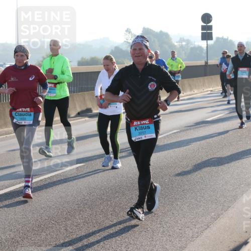03.10.2025 - Köhlbrandbrückenlauf Lena Gebhardt http://msf.ph/oto/9063825 03.10.2025 09:21:06 Position 1 1633, 3017 meine-sportfotos.de