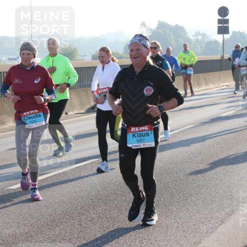 03.10.2025 - Köhlbrandbrückenlauf Lena Gebhardt http://msf.ph/oto/9063831 03.10.2025 09:21:06 Position 1 1633, 3017 meine-sportfotos.de