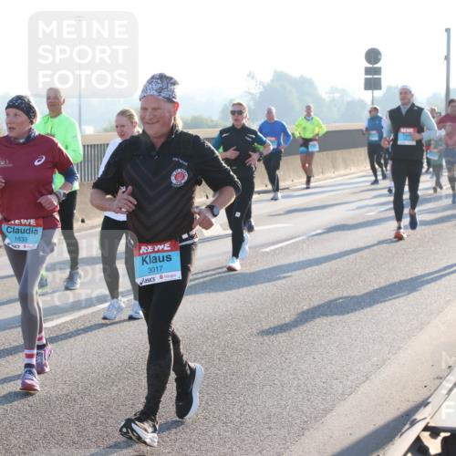 03.10.2025 - Köhlbrandbrückenlauf Lena Gebhardt http://msf.ph/oto/9063841 03.10.2025 09:21:06 Position 1 1633, 3017 meine-sportfotos.de