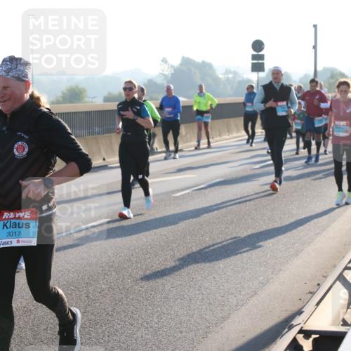 03.10.2025 - Köhlbrandbrückenlauf Lena Gebhardt http://msf.ph/oto/9063852 03.10.2025 09:21:07 Position 1 7, 1910, 1633, 3017 meine-sportfotos.de