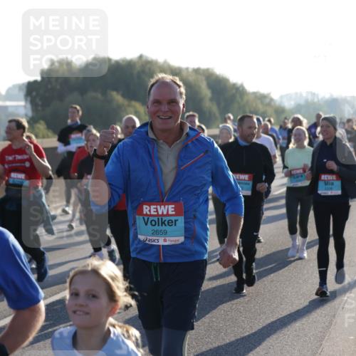 03.10.2025 - Köhlbrandbrückenlauf Jannik Wohlers http://msf.ph/oto/9063999 03.10.2025 09:24:45 Position 3 2862, 2659, 2298 meine-sportfotos.de