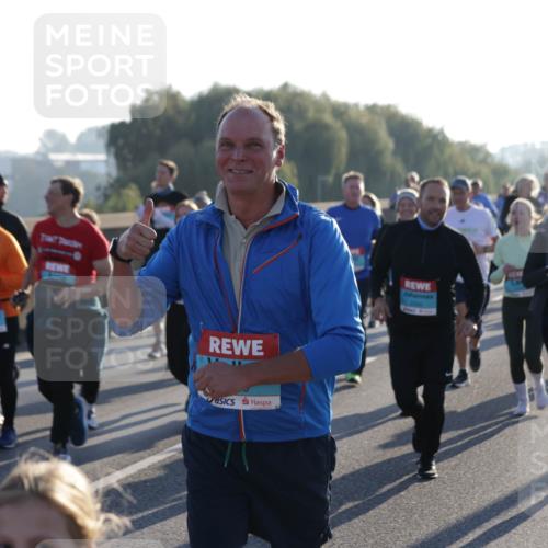 03.10.2025 - Köhlbrandbrückenlauf Jannik Wohlers http://msf.ph/oto/9064015 03.10.2025 09:24:45 Position 3  meine-sportfotos.de