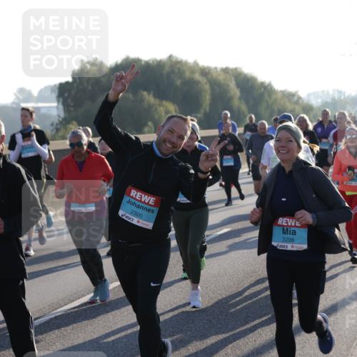 03.10.2025 - Köhlbrandbrückenlauf Jannik Wohlers http://msf.ph/oto/9064029 03.10.2025 09:24:46 Position 3 2468, 2300, 2298 meine-sportfotos.de
