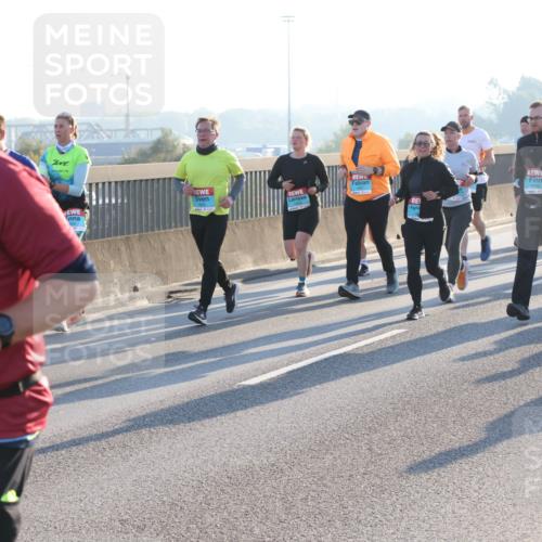 03.10.2025 - Köhlbrandbrückenlauf Lena Gebhardt http://msf.ph/oto/9064048 03.10.2025 09:21:16 Position 1 3595, 1469 meine-sportfotos.de