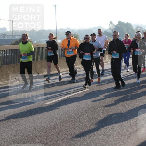 03.10.2025 - Köhlbrandbrückenlauf Lena Gebhardt http://msf.ph/oto/9064053 03.10.2025 09:21:16 Position 1 1603 meine-sportfotos.de