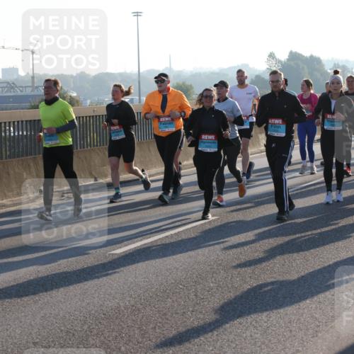 03.10.2025 - Köhlbrandbrückenlauf Lena Gebhardt http://msf.ph/oto/9064059 03.10.2025 09:21:16 Position 1 1603 meine-sportfotos.de