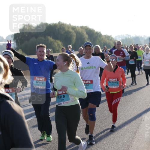 03.10.2025 - Köhlbrandbrückenlauf Jannik Wohlers http://msf.ph/oto/9064060 03.10.2025 09:24:48 Position 3 1814, 3102, 234, 3074 meine-sportfotos.de