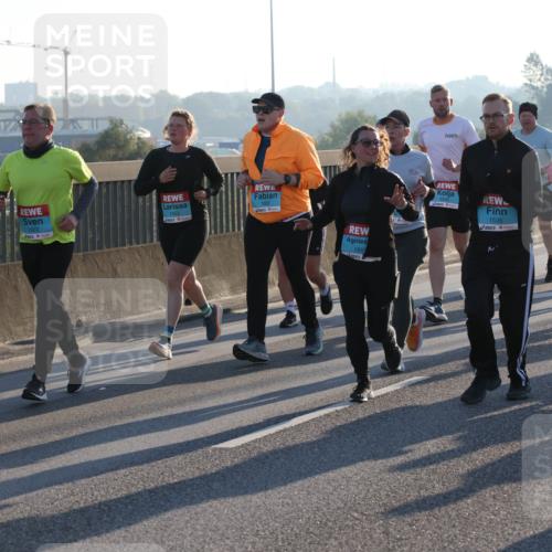 03.10.2025 - Köhlbrandbrückenlauf Lena Gebhardt http://msf.ph/oto/9064062 03.10.2025 09:21:16 Position 1 1452, 1663, 1453, 1603, 1535, 1469 meine-sportfotos.de