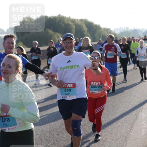03.10.2025 - Köhlbrandbrückenlauf Jannik Wohlers http://msf.ph/oto/9064085 03.10.2025 09:24:49 Position 3 3102, 3234, 3074 meine-sportfotos.de