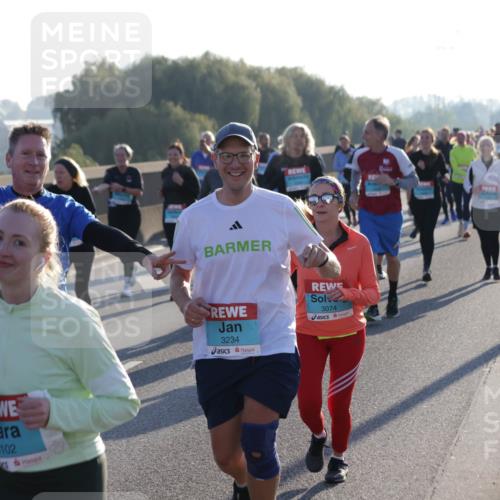 03.10.2025 - Köhlbrandbrückenlauf Jannik Wohlers http://msf.ph/oto/9064088 03.10.2025 09:24:49 Position 3 3102, 3234, 3074 meine-sportfotos.de