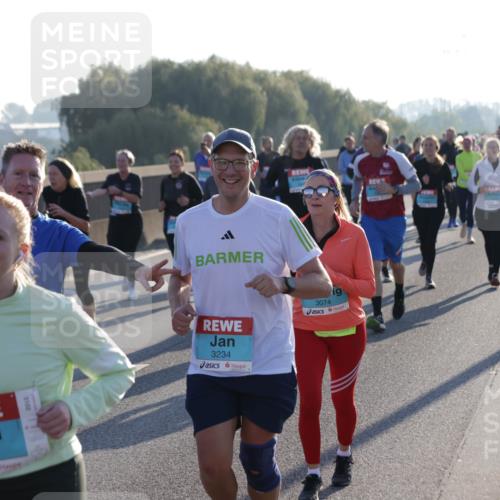 03.10.2025 - Köhlbrandbrückenlauf Jannik Wohlers http://msf.ph/oto/9064090 03.10.2025 09:24:49 Position 3 3102, 3234, 3074 meine-sportfotos.de