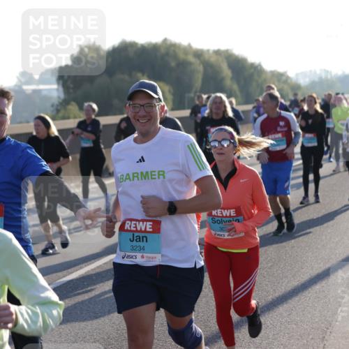 03.10.2025 - Köhlbrandbrückenlauf Jannik Wohlers http://msf.ph/oto/9064100 03.10.2025 09:24:49 Position 3 3234, 30 meine-sportfotos.de