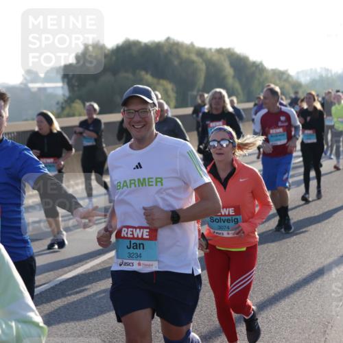 03.10.2025 - Köhlbrandbrückenlauf Jannik Wohlers http://msf.ph/oto/9064104 03.10.2025 09:24:49 Position 3 3234, 3074 meine-sportfotos.de