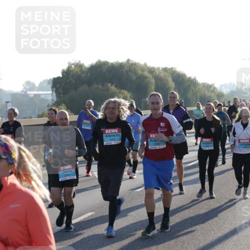 03.10.2025 - Köhlbrandbrückenlauf Jannik Wohlers http://msf.ph/oto/9064120 03.10.2025 09:24:50 Position 3 2397, 3090, 10, 3089, 3088 meine-sportfotos.de