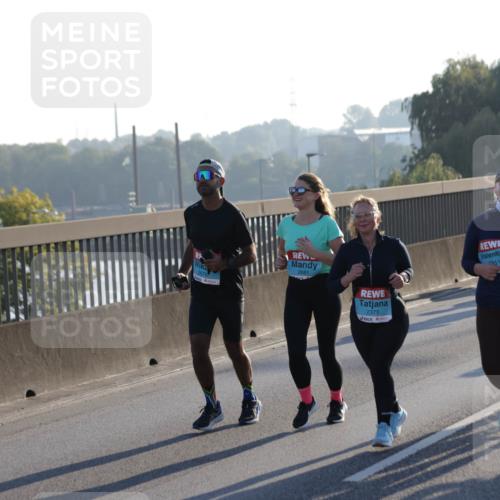 03.10.2025 - Köhlbrandbrückenlauf Jannik Wohlers http://msf.ph/oto/9064147 03.10.2025 09:24:59 Position 3 2676, 2681, 2375 meine-sportfotos.de