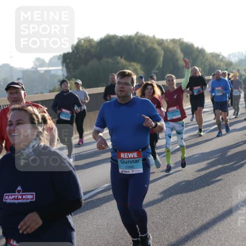 03.10.2025 - Köhlbrandbrückenlauf Jannik Wohlers http://msf.ph/oto/9064173 03.10.2025 09:25:01 Position 3 2366 meine-sportfotos.de