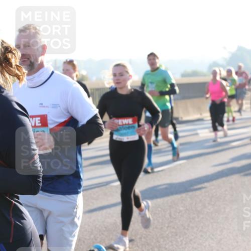 03.10.2025 - Köhlbrandbrückenlauf Lena Gebhardt http://msf.ph/oto/9064221 03.10.2025 09:21:23 Position 1 1654 meine-sportfotos.de