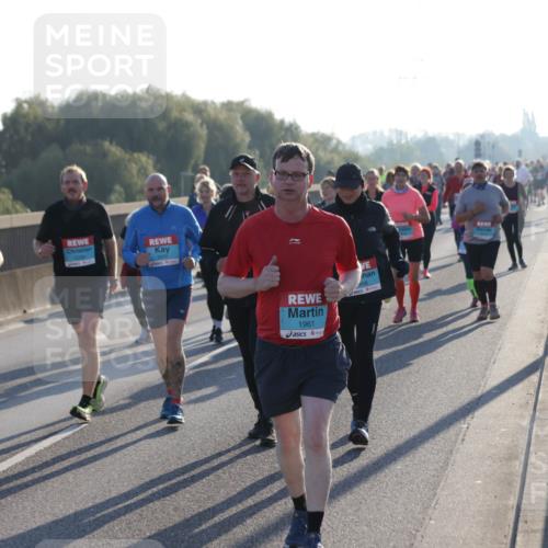 03.10.2025 - Köhlbrandbrückenlauf Jannik Wohlers http://msf.ph/oto/9064236 03.10.2025 09:25:04 Position 3 2457, 1961 meine-sportfotos.de