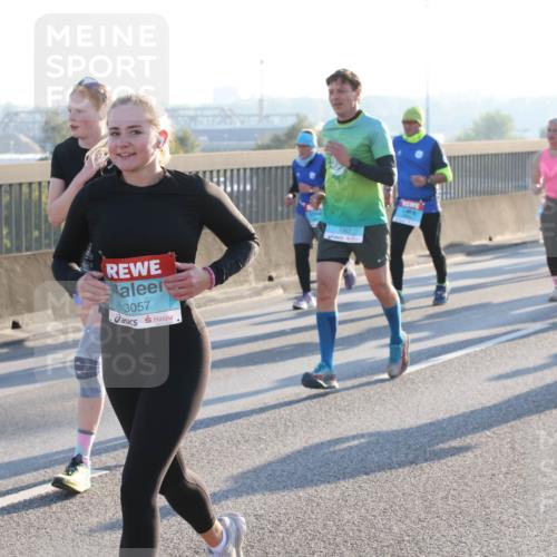 03.10.2025 - Köhlbrandbrückenlauf Lena Gebhardt http://msf.ph/oto/9064237 03.10.2025 09:21:24 Position 1 3057, 1362 meine-sportfotos.de